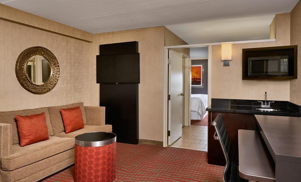 Four Points By Sheraton Milwaukee North Shore Brown Deer Exterior foto
