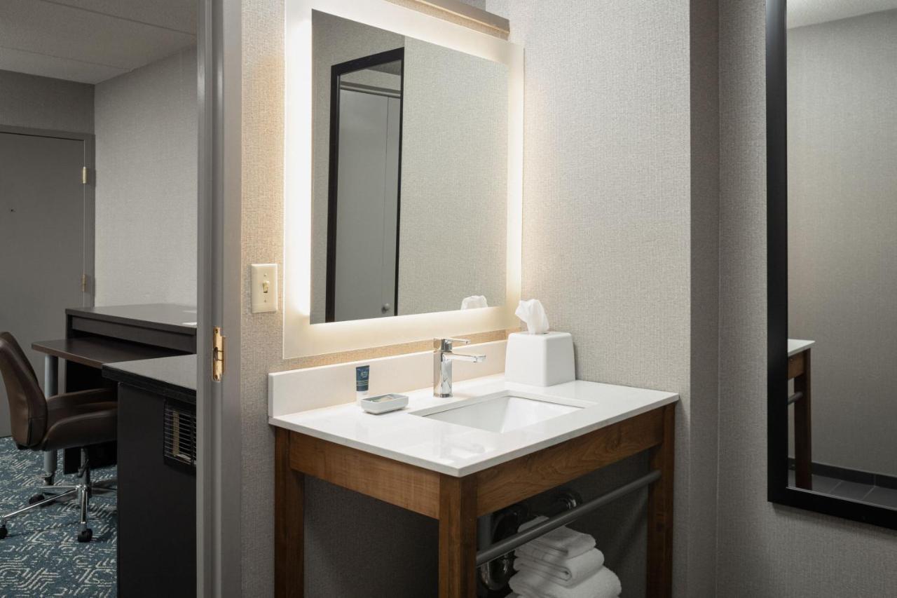 Four Points By Sheraton Milwaukee North Shore Brown Deer Exterior foto